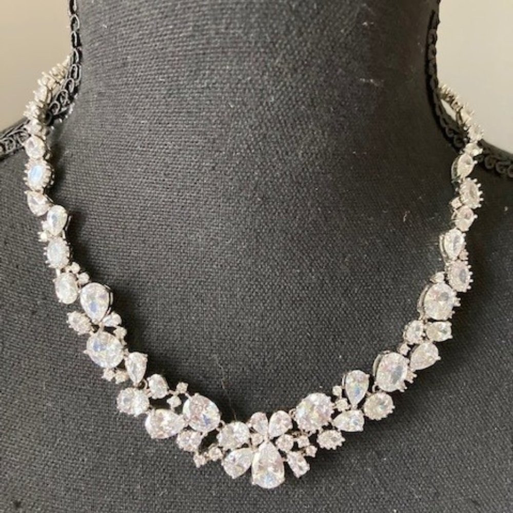 JEWELERY ACCESSORY